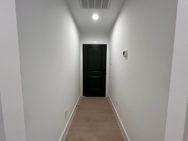 Photo - 4414 Elmwood St Unit A