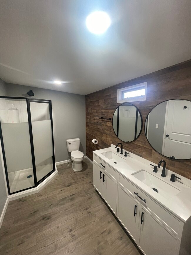 Photo - 916 9th St NE