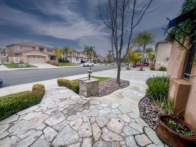 Photo - 5 bedroom Winchester home with a 3 car garage for LEASE!