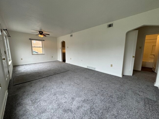 Photo - 110 Southvue Ct