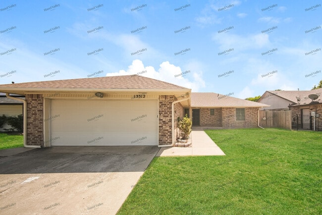 Building Photo - 13312 Eastvalley Rd
