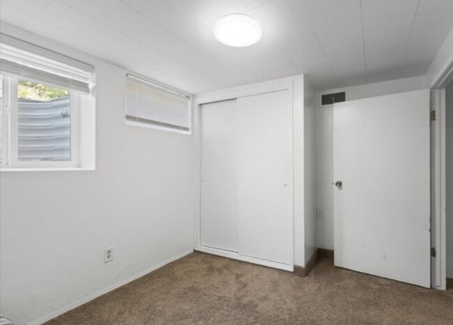 Photo - 376 Lauralin Dr