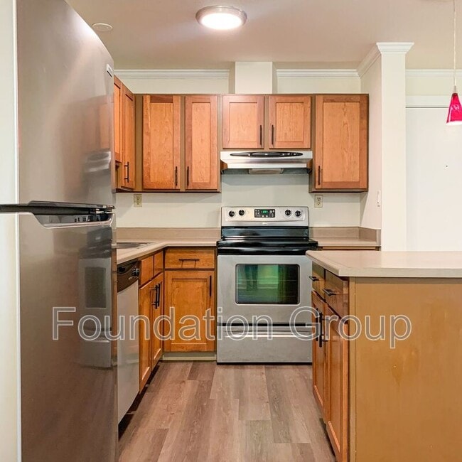 Photo - 1121 N 91st St