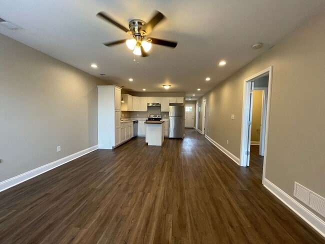 Building Photo - 830 Bryan Ave Unit 2
