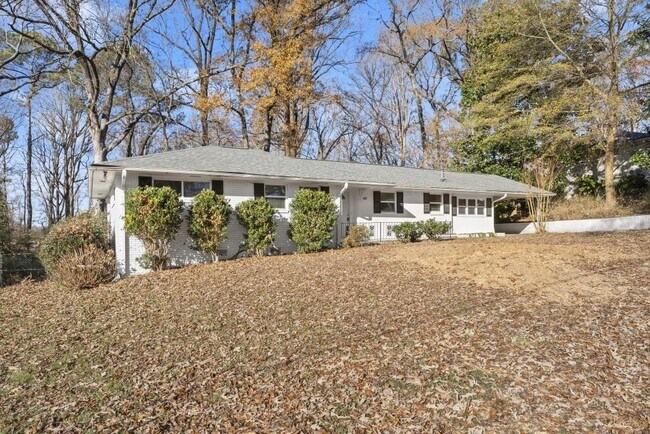 Photo - 2352 Elmwood Cir SE