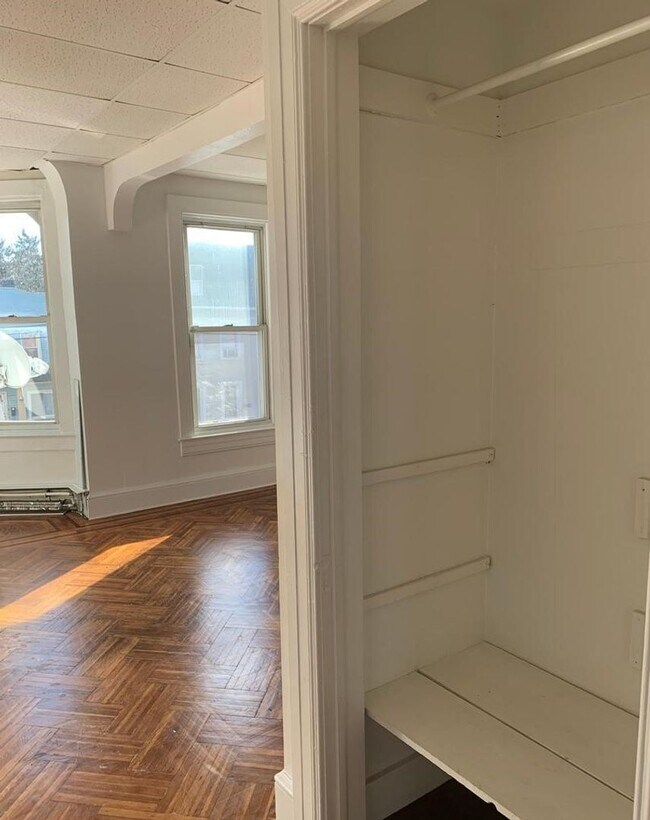 Photo - 667 E Philadelphia St Unit 667 E Philadelphia St. Apt. 2