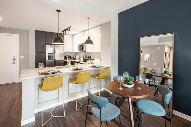 Photo - AMLI at Uptown