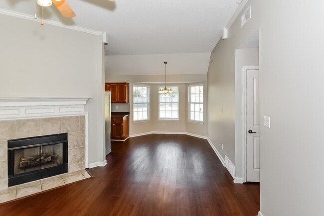 Photo - 4088 Ravenwood Dr N