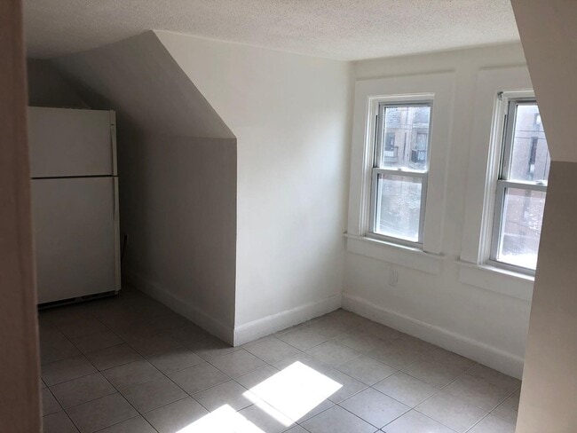 Photo - 58 Kellogg St