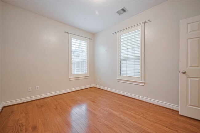 Building Photo - 2624 Starboard Point Dr