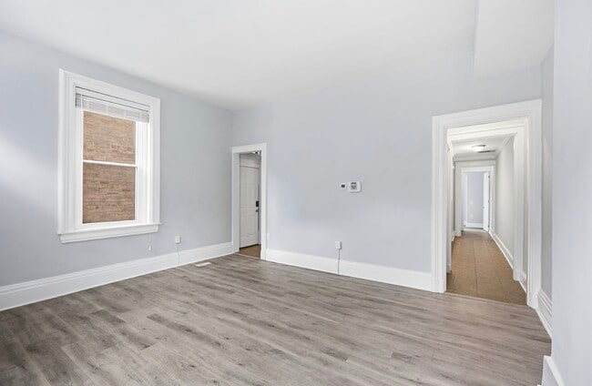 Photo - 2281 Loth St