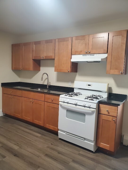 Photo - 9 Victory Rd Unit 13