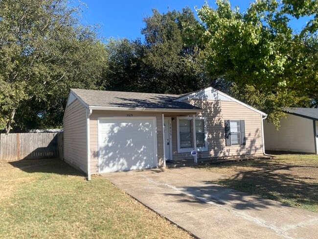 Photo - 3815 Lovingood Dr