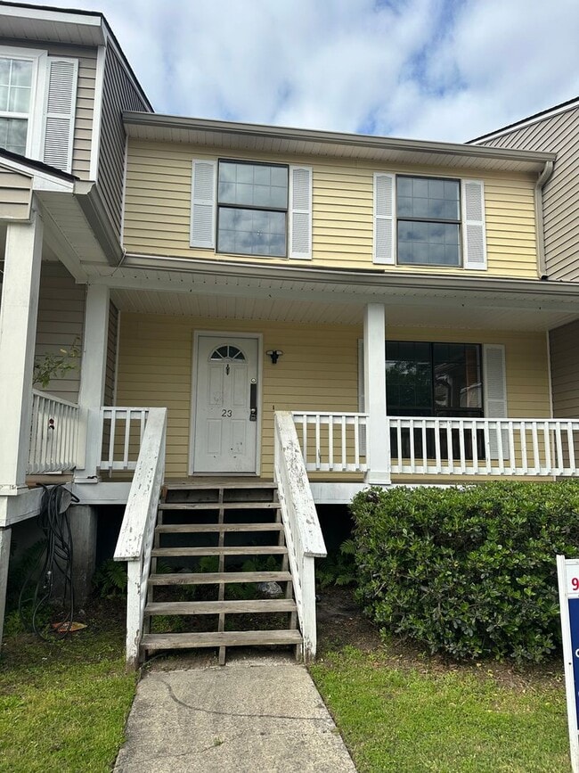Building Photo - Coming soon 3 Bedroom 2 1/2 bath Townhome
