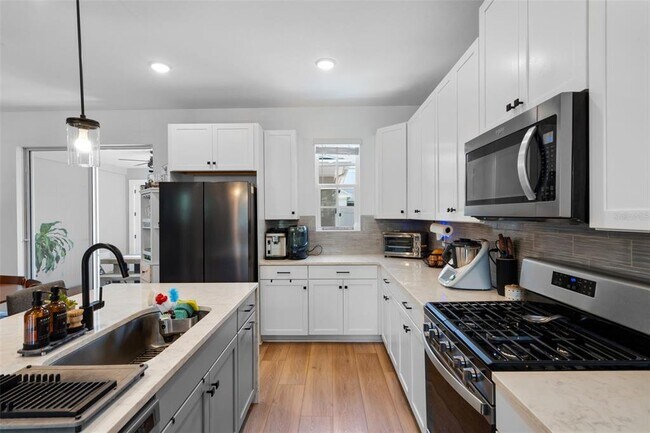 Photo - 1859 Is Vlg Wy