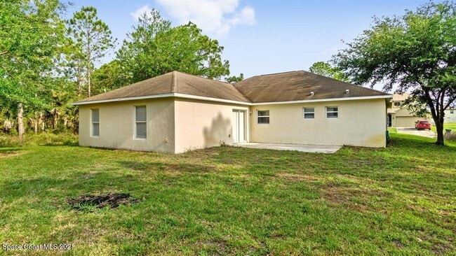 Photo - 494 Paigo St SE