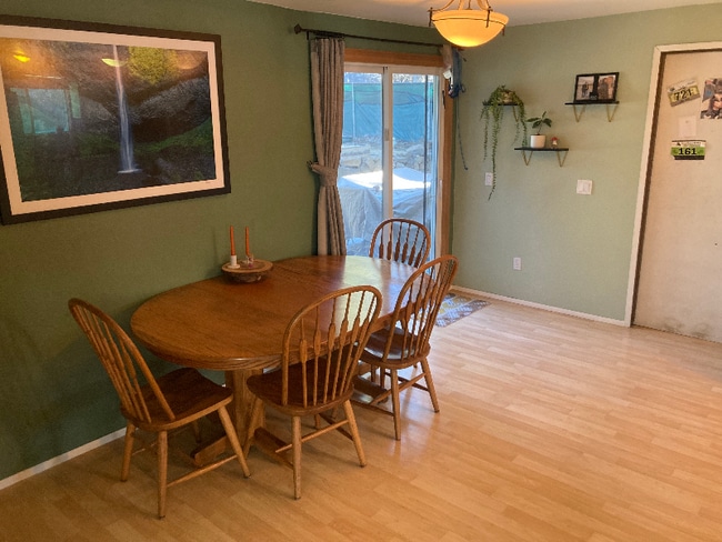 Photo - 836 SE Douglas St