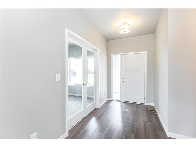 Photo - 4743 32nd St S