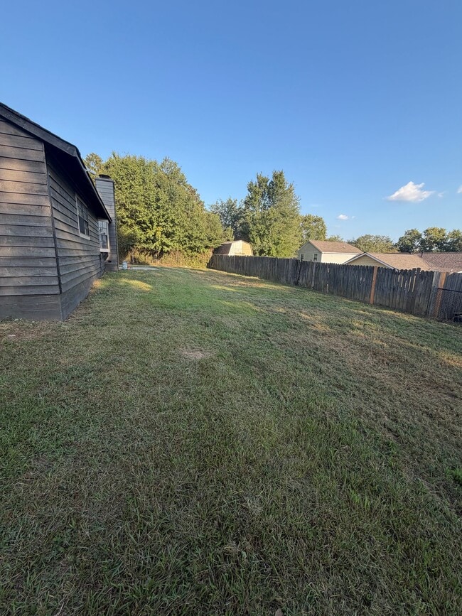 414 Crest Ct