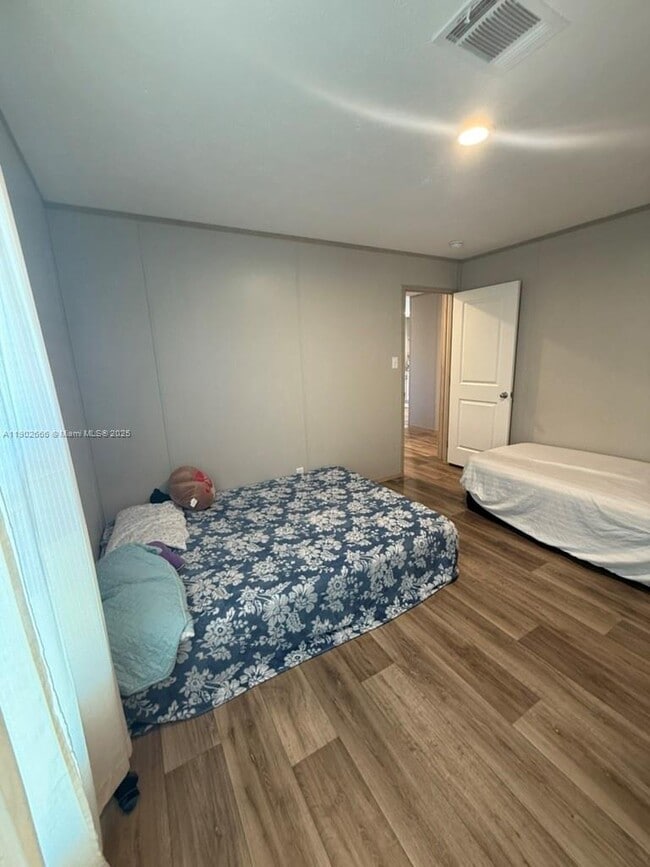 Photo - 1250 Homestead Ave