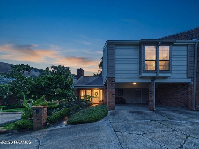604 Briargate Cir