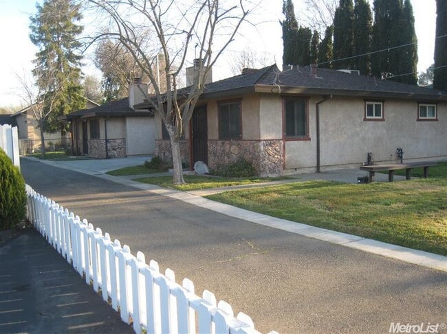 Building Photo - 4439 Myrtle Ave Rental