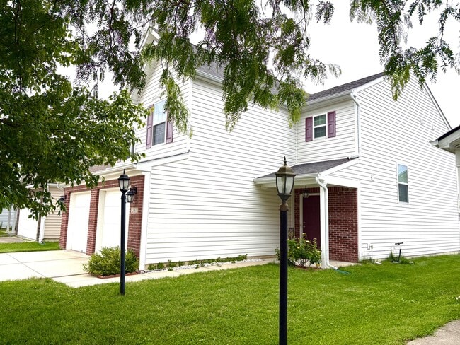 Photo - 2467 Middle View Dr