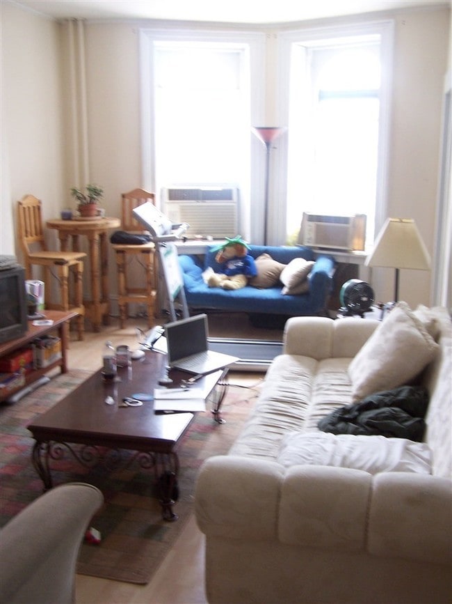 Building Photo - 1034 Washington St Unit 1 Rental