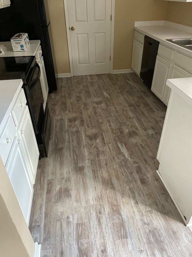 Photo - $1,595 Mo. - Pet Friendly, 3 Bedroom, 2 Bath Duplex will be available soon!