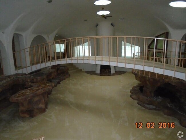 Building Photo - Large Underground House with indoor pool n...