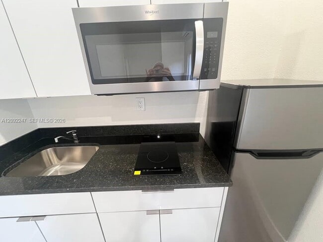 1031 NE 17th Terrace Unit 0