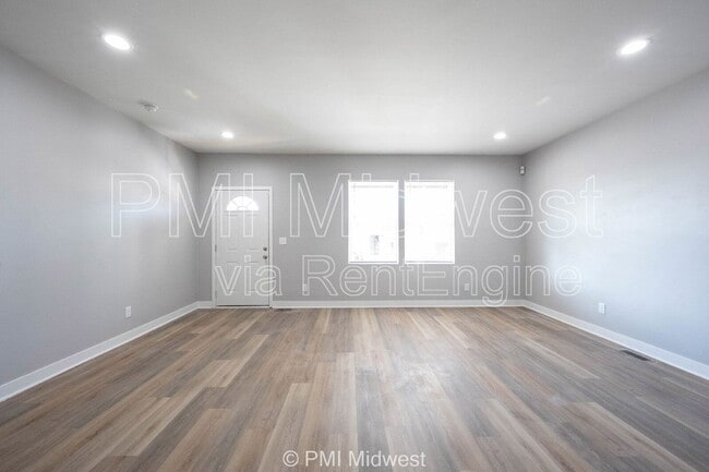 Photo - 2038 E Maryland St