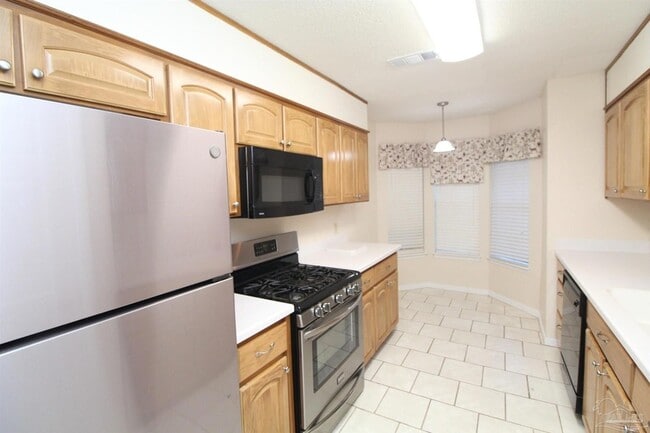 Photo - 8154 Treetop Ln