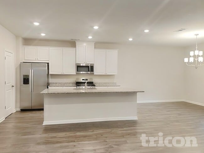 Photo - 203 Chapelcrest Ln