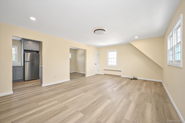 Photo - 9526 243rd St