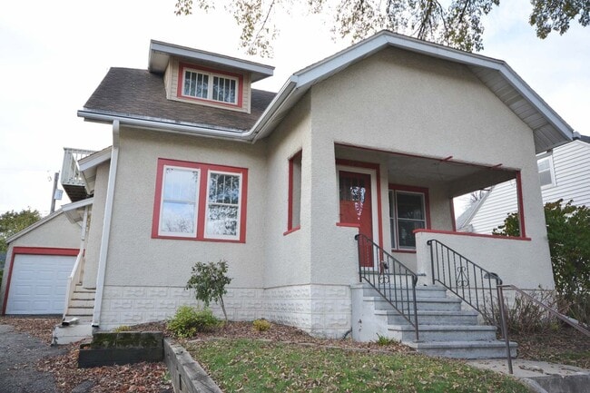 Kutzky Park Home w/Master Suite - Kutzky Park Home w/Master Suite