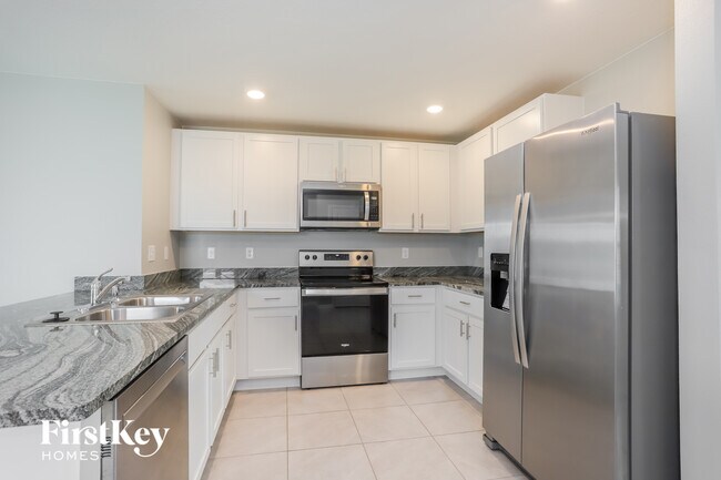 Photo - 986 7th Ave NW