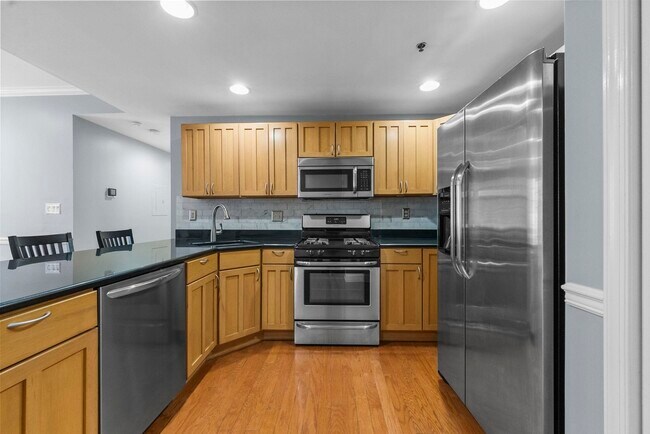 Photo - 727 Monroe St Unidad 210