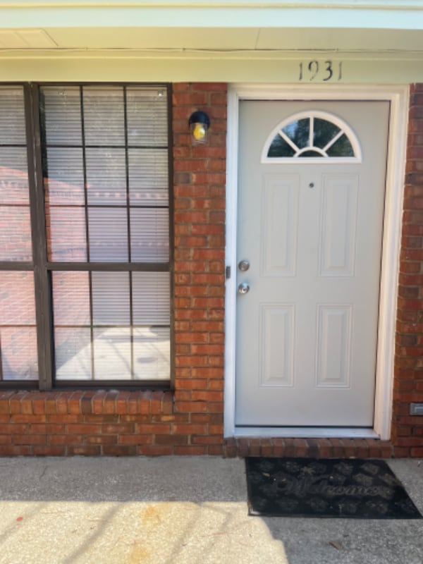 Photo - 1931 Stuart Ave