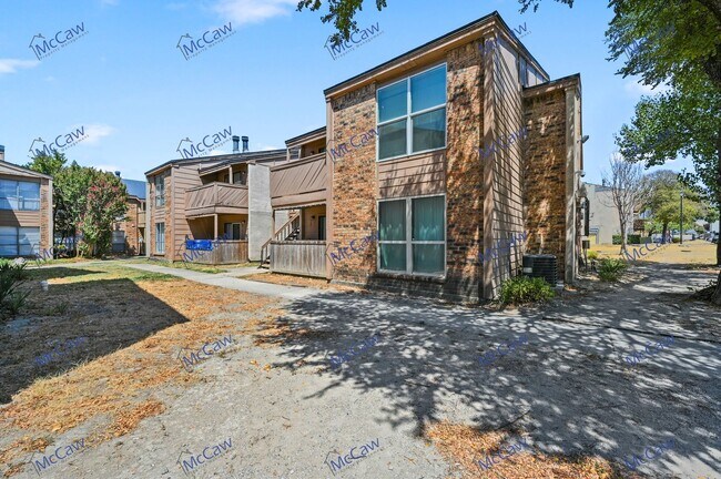 Photo - Updated Price!! Cute 2/2 Condo in Dallas! Unit 2064