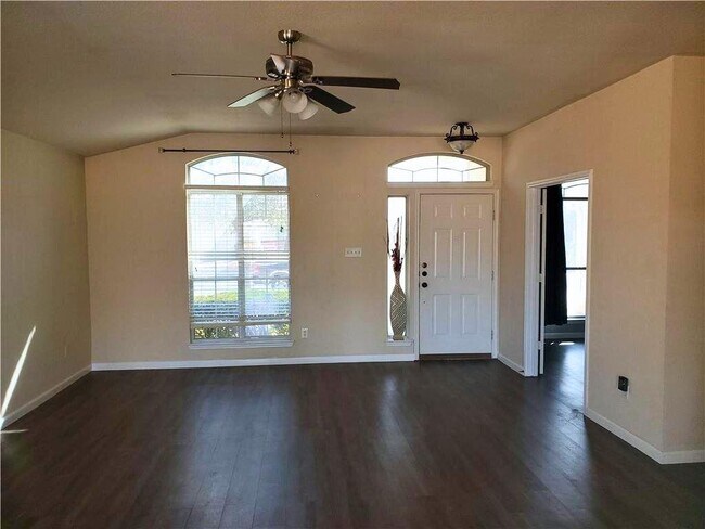 Photo - 2412 Pearson Way