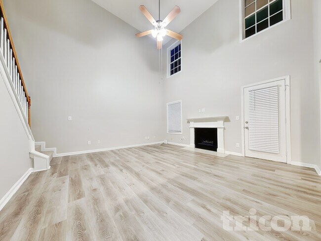 Photo - 6884 White Walnut Way