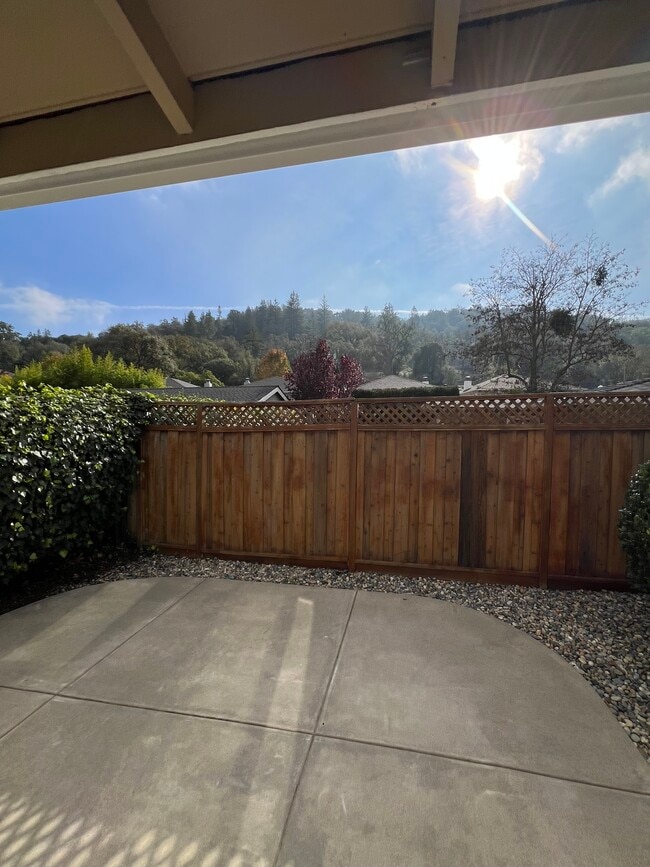 Photo - 3701 Mosswood Dr Unidad 3701 Mosswood Dr