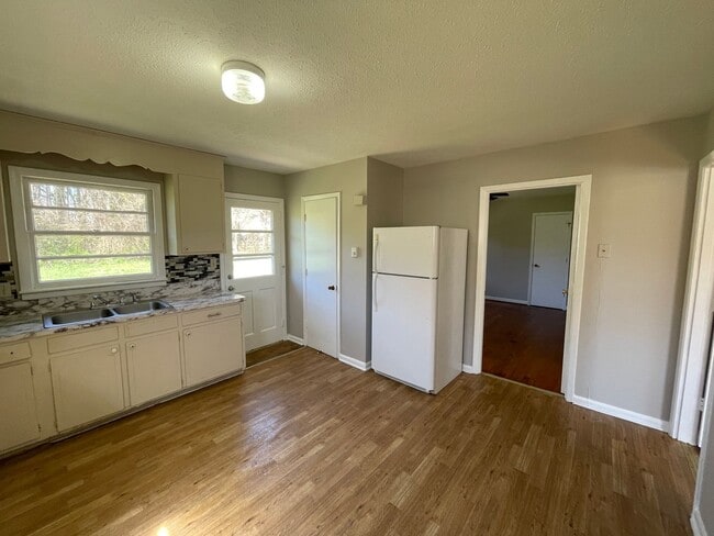 Photo - SHJ297-605 Lark Drive Unit 605 Lark Drive