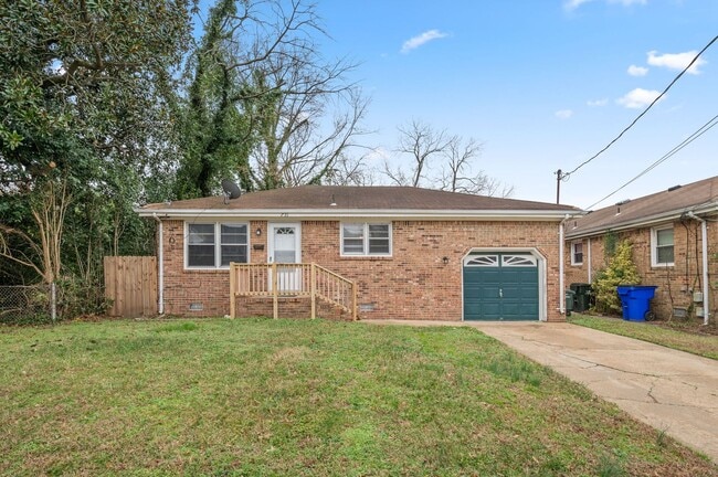 Building Photo - 721 Mayfield Ave