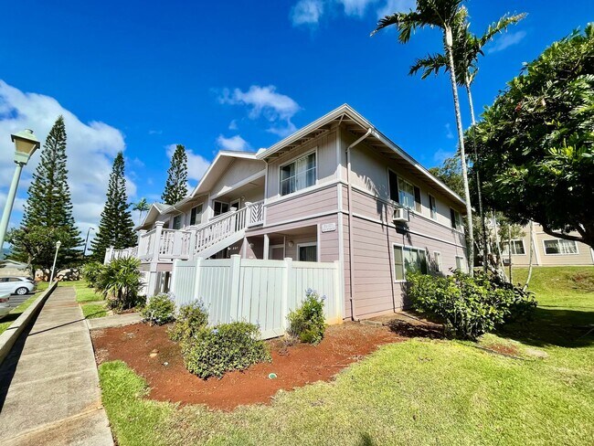 Photo - Discover a refreshed 2-bedroom, 2-bathroom residence in Mililani Mauka, complete with 2 parking s...