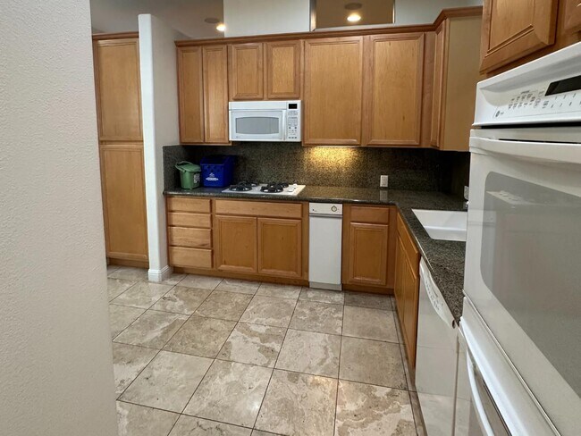 Photo - 435 Sheridan Ave