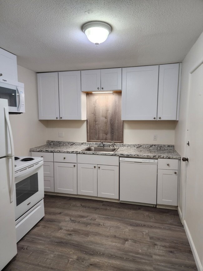 128 Loudon Rd Unit 2F