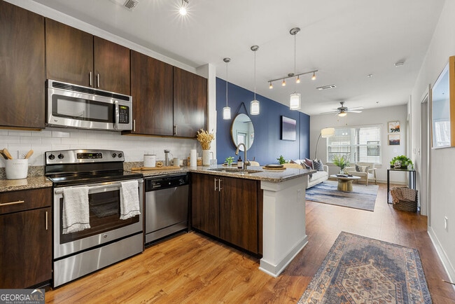 Building Photo - 131 Ponce De Leon Ave NE Unit 132