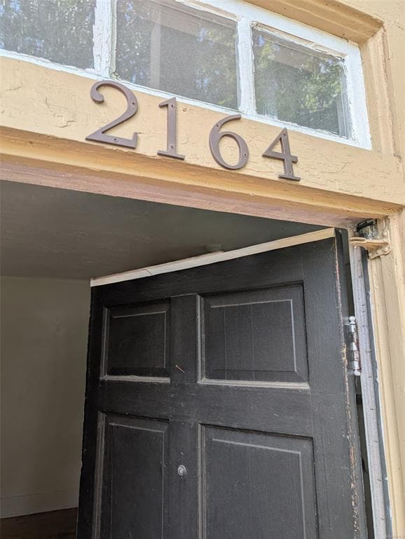 Photo - 2164 College St